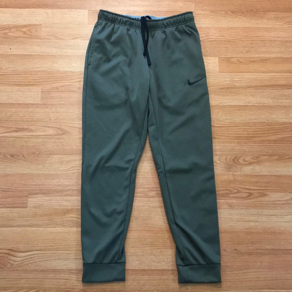 Men’s Nike Thermal Fit Joggers Pants Medium